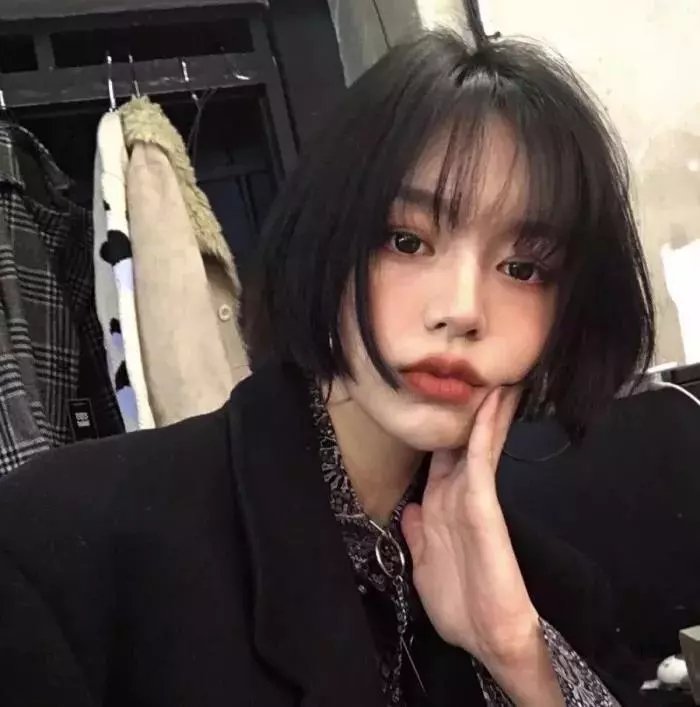 女孩不微笑